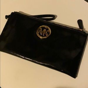 Michael kors clutch
